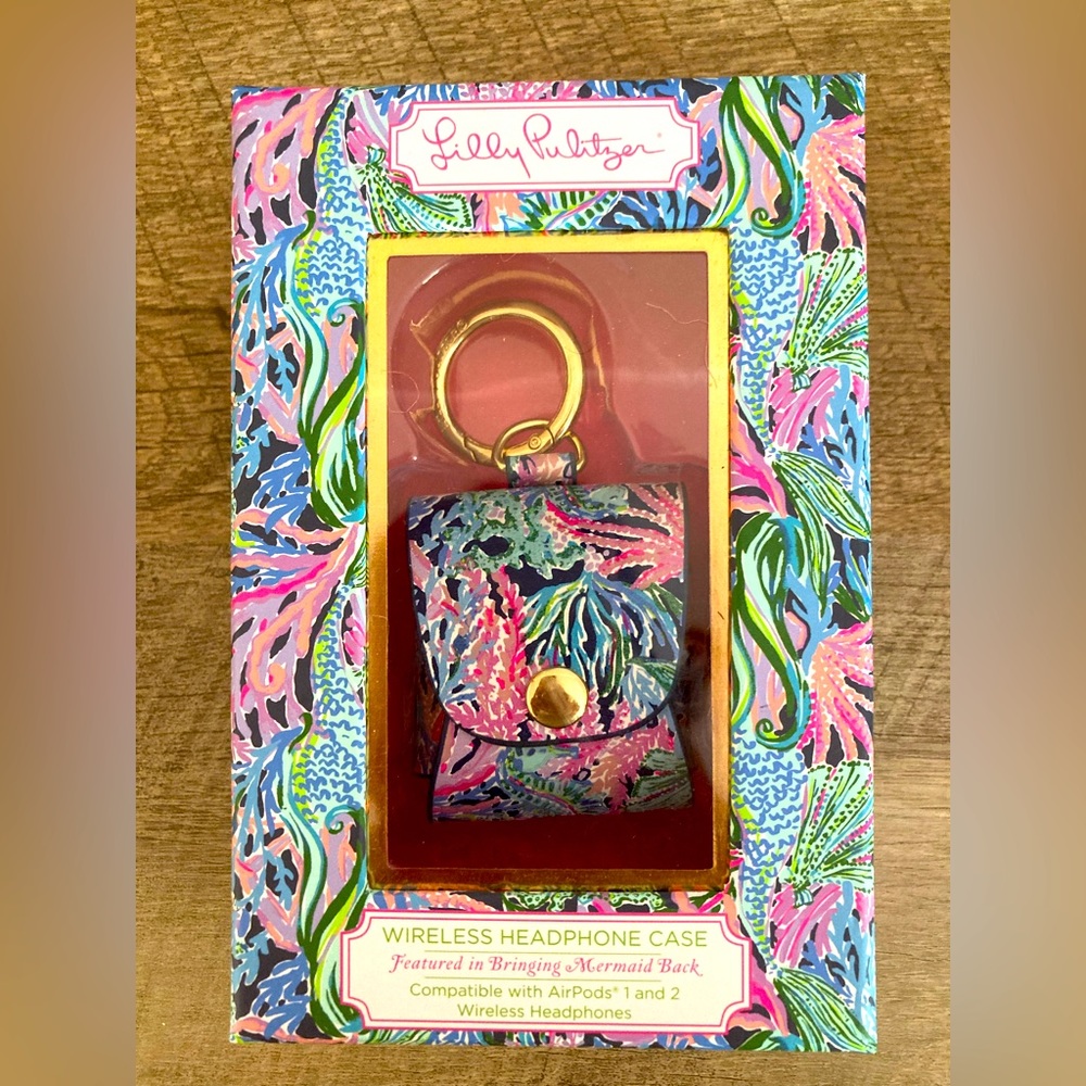 NWT Lilly Pulitzer Wireless Headphone Case